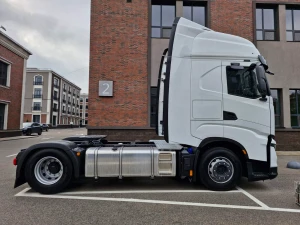 IVECO S-WAY AS440S46T/P - Hover