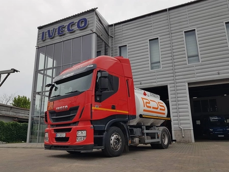 Паливозаправник на шасі Iveco Stralis