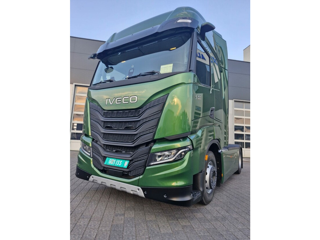 IVECO S-WAY AS440S50T/P Фото #2